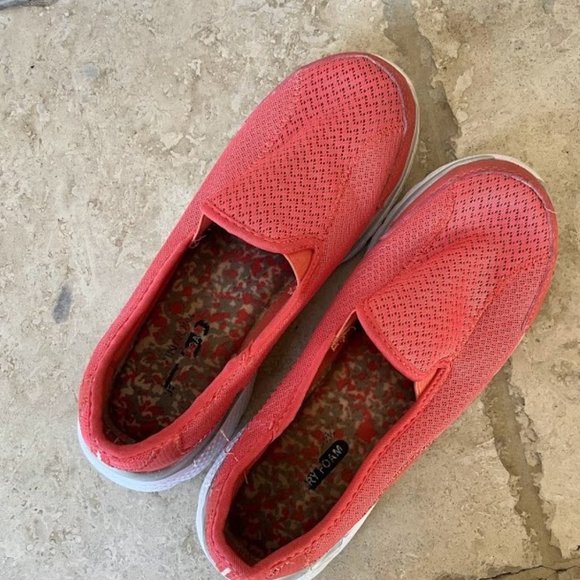 Memory Foam Slip on Shoes - Picture 2 of 4